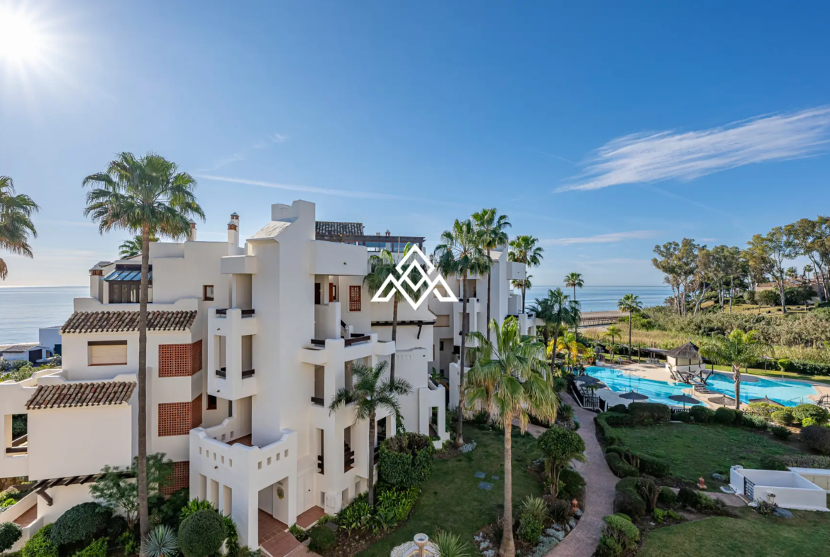 Bahía del Velerín sea-view garden apartment with private terrace and tropical gardens