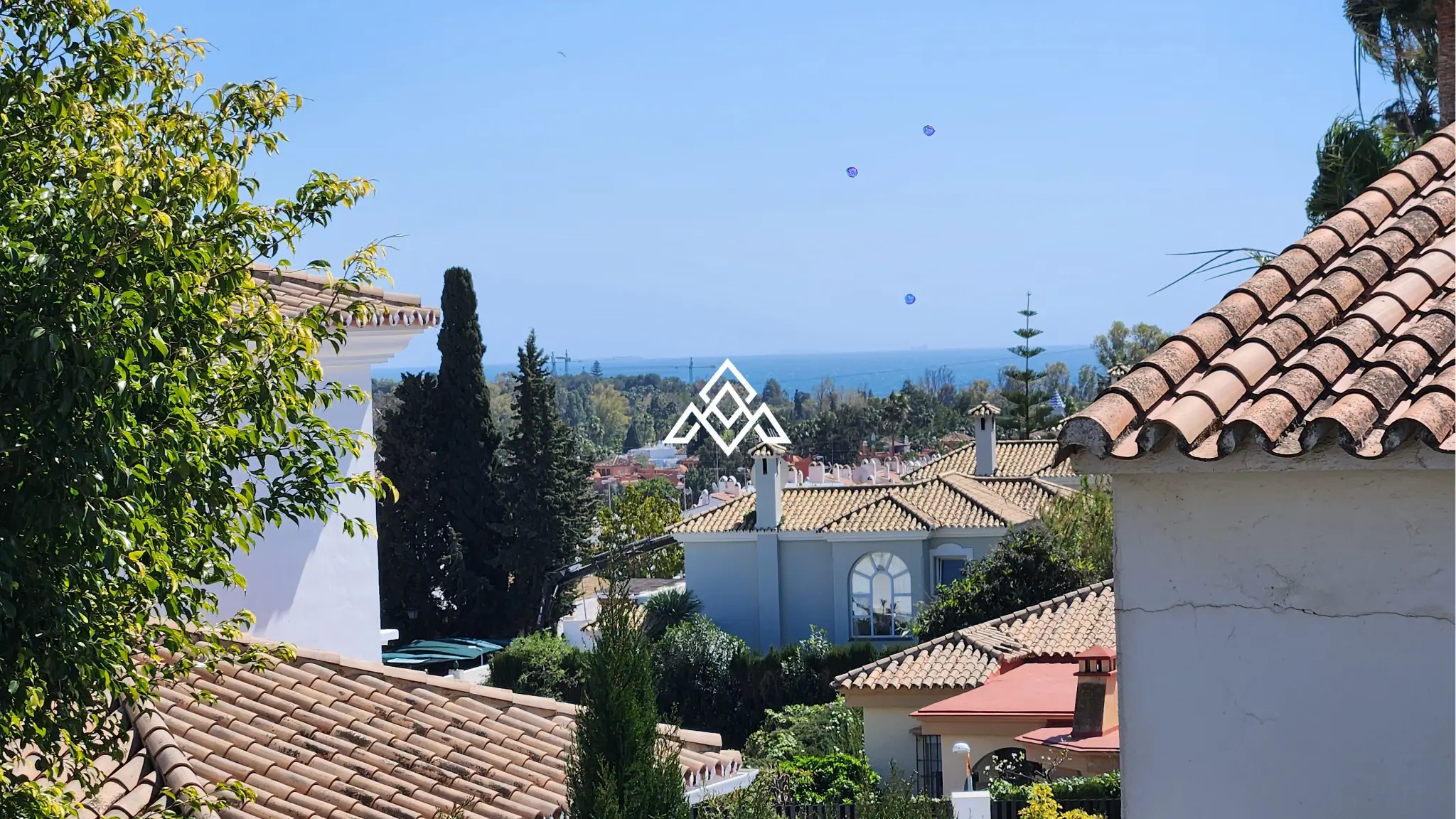 Corner Monte Biarritz townhouse with garden and terraces, near San Pedro