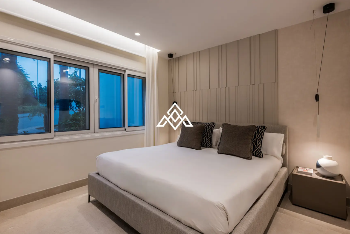 Bahía del Velerín sea-view garden apartment with private terrace and tropical gardens