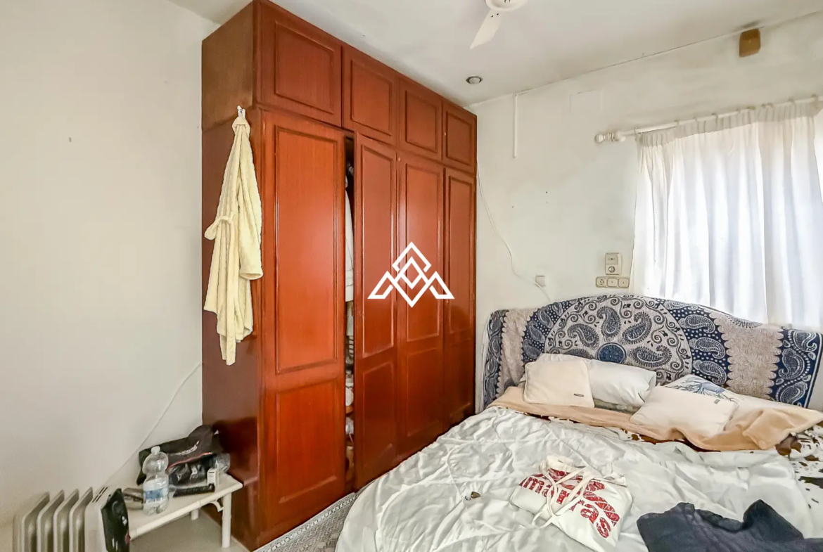Casasola villa on large plot with private pool and garden near the beach