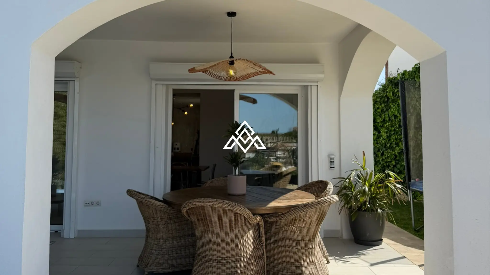 Riviera del Sol villa with private pool, sea views and modern renovated interior Costa del Sol