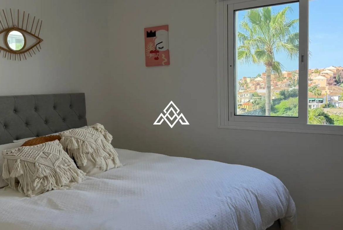 Riviera del Sol villa with private pool, sea views and modern renovated interior Costa del Sol