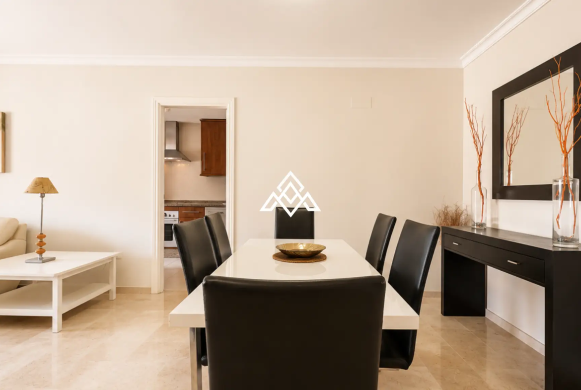 Elviria apartment ground floor with sea views and terrace in Marbella