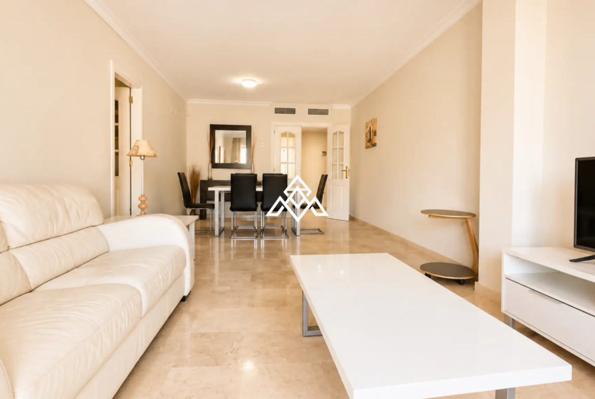 Elviria Apartment – Ground Floor with Sea Views in Marbella