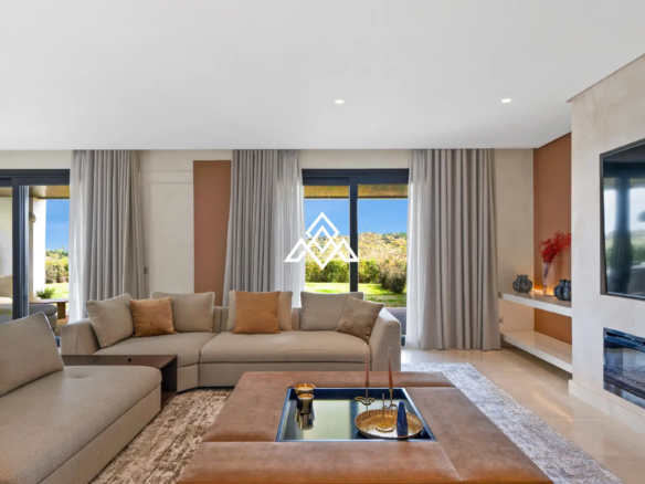 Valderrama duplex apartment luxury ground floor with 650m2, garage and golf views in Sotogrande