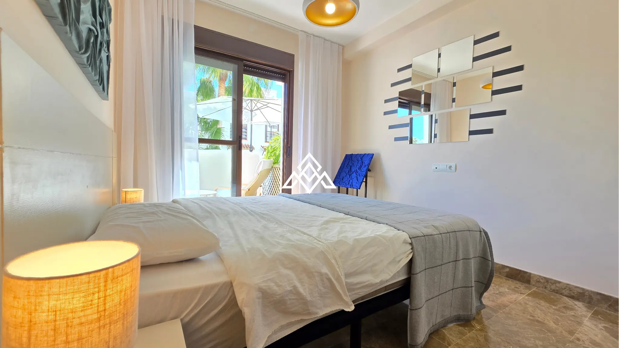 Selwo apartment with terrace, pool and gardens in gated community Estepona
