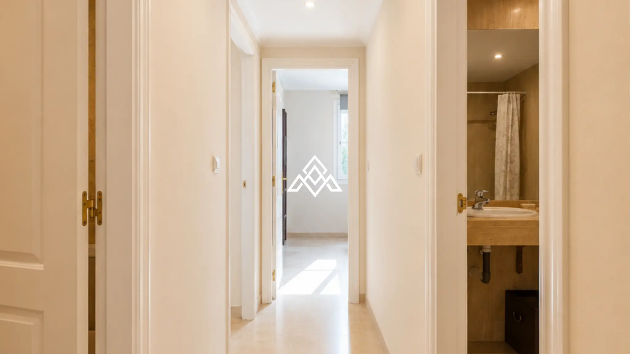 MPA-0107 Elviria apartment ground floor with sea views and terrace in Marbella