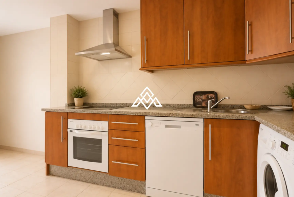 Elviria apartment ground floor with sea views and terrace in Marbella