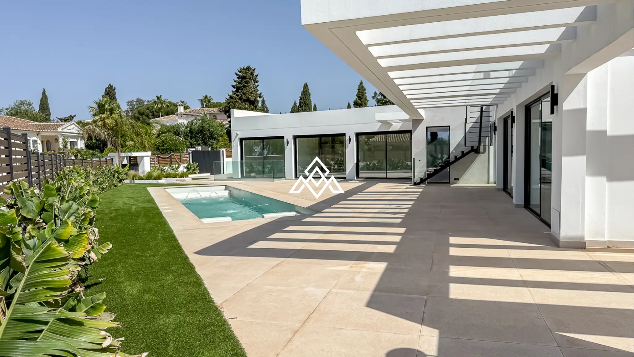 El Chaparral villa with pool, garden and modern design near the beach in Mijas Costa