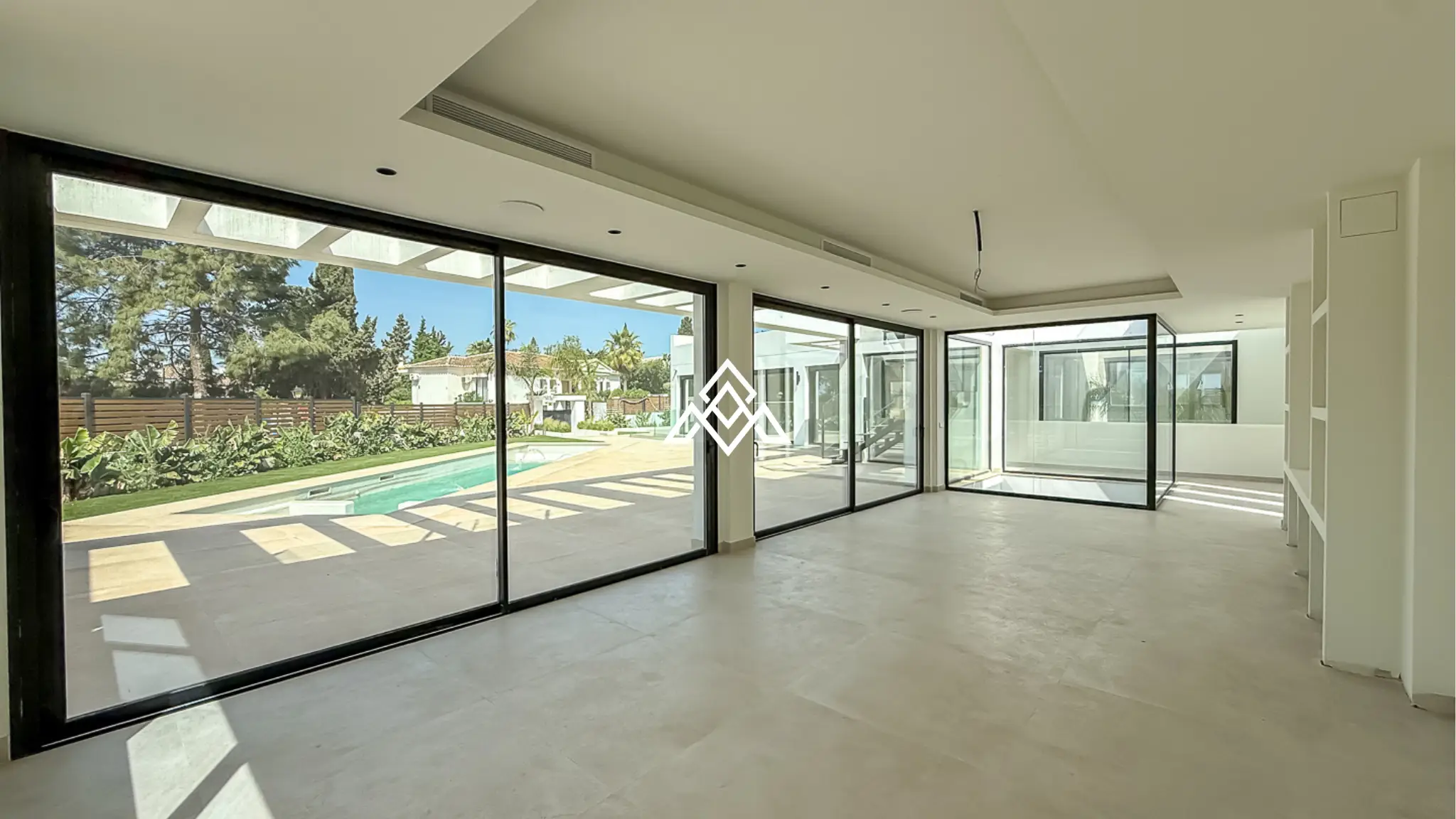 El Chaparral villa with pool, garden and modern design near the beach in Mijas Costa