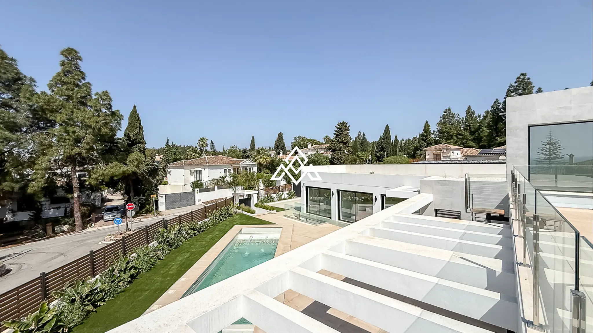 El Chaparral villa with pool, garden and modern design near the beach in Mijas Costa