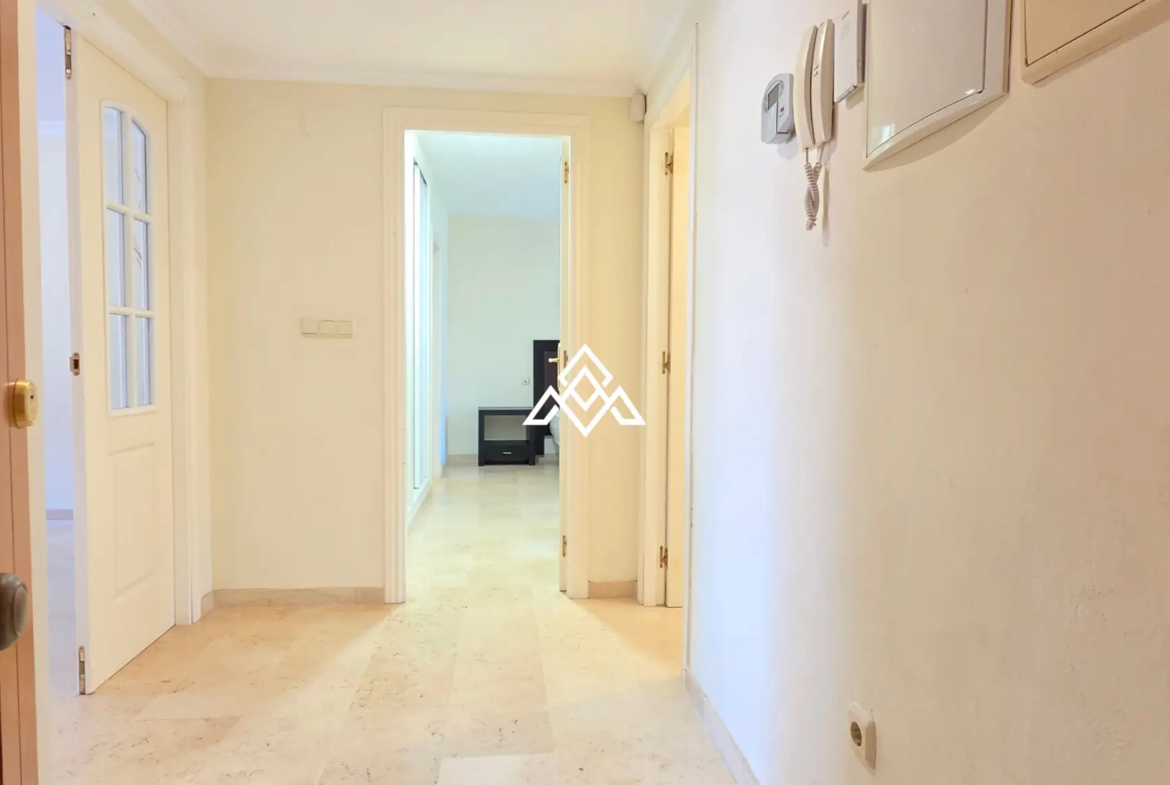 Elviria apartment ground floor with sea views and terrace in Marbella