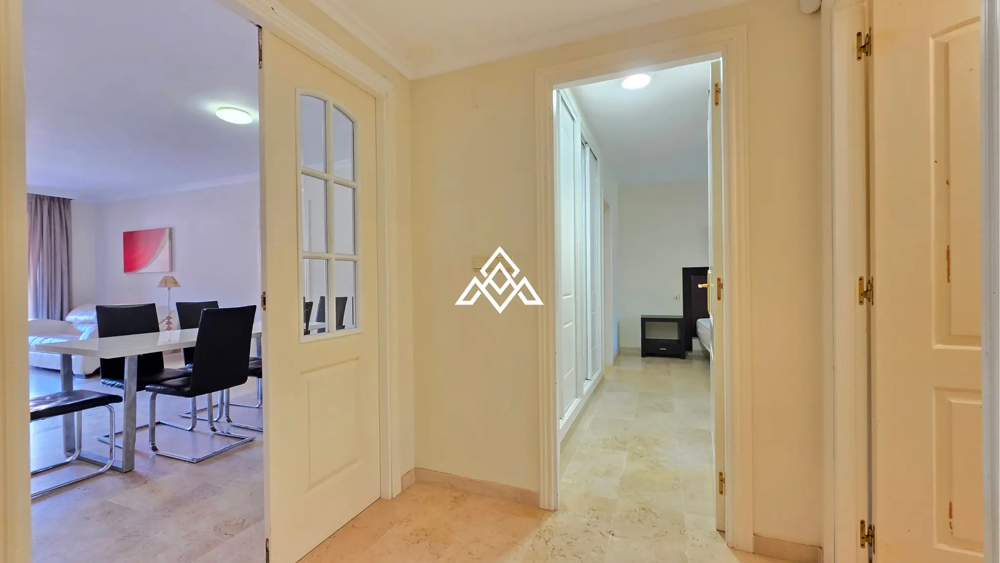 Elviria apartment ground floor with sea views and terrace in Marbella