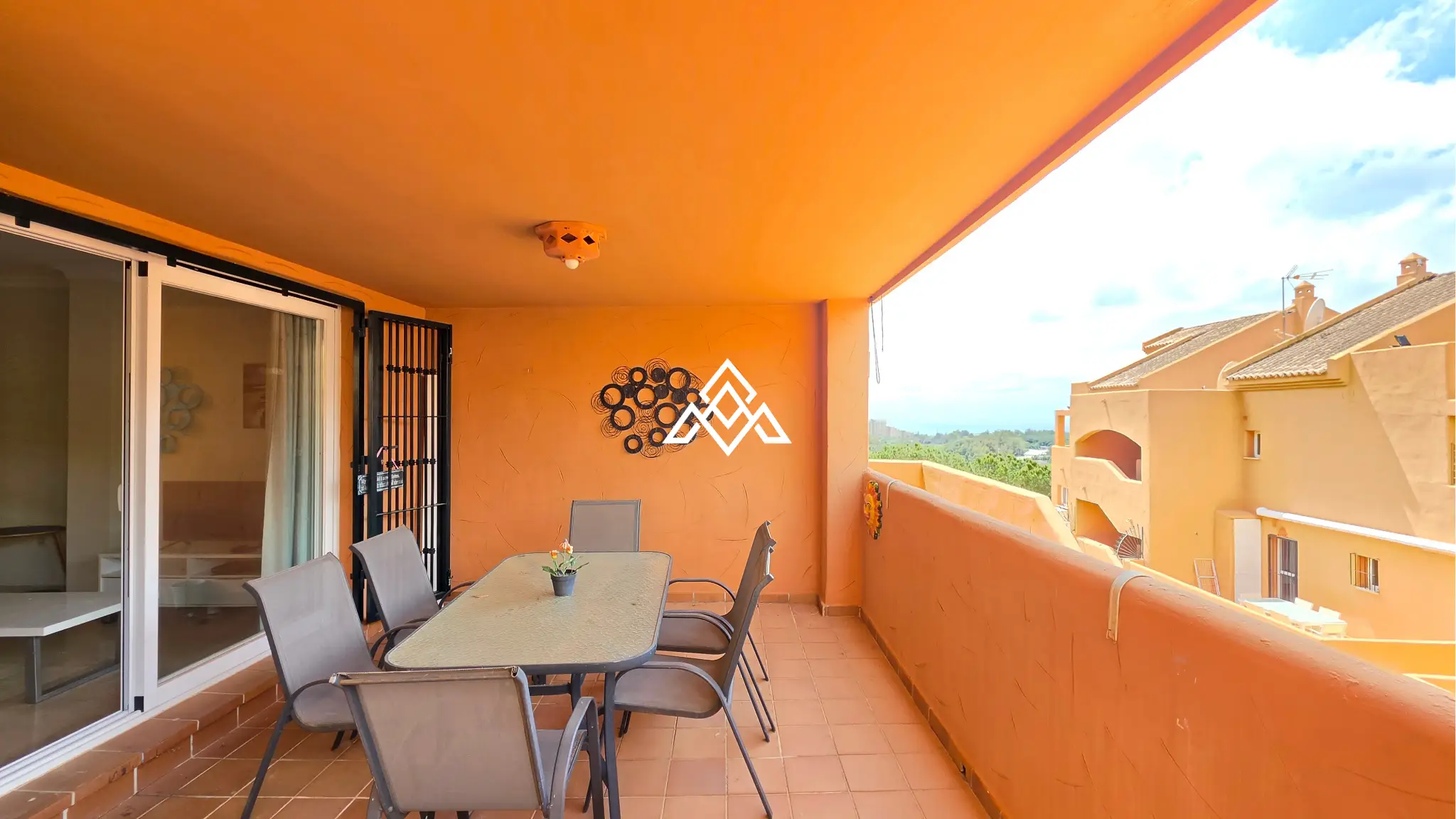 Elviria apartment ground floor with sea views and terrace in Marbella