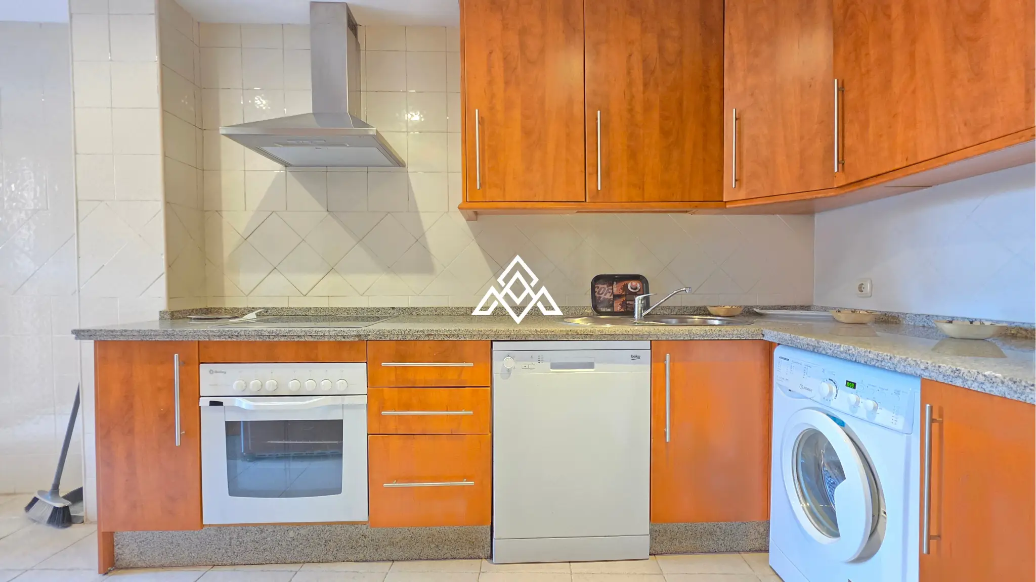 Elviria apartment ground floor with sea views and terrace in Marbella