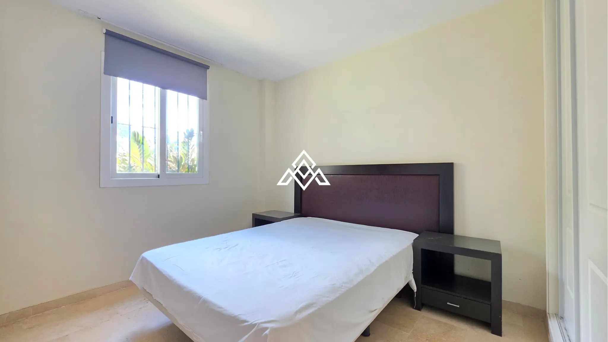 Elviria apartment ground floor with sea views and terrace in Marbella