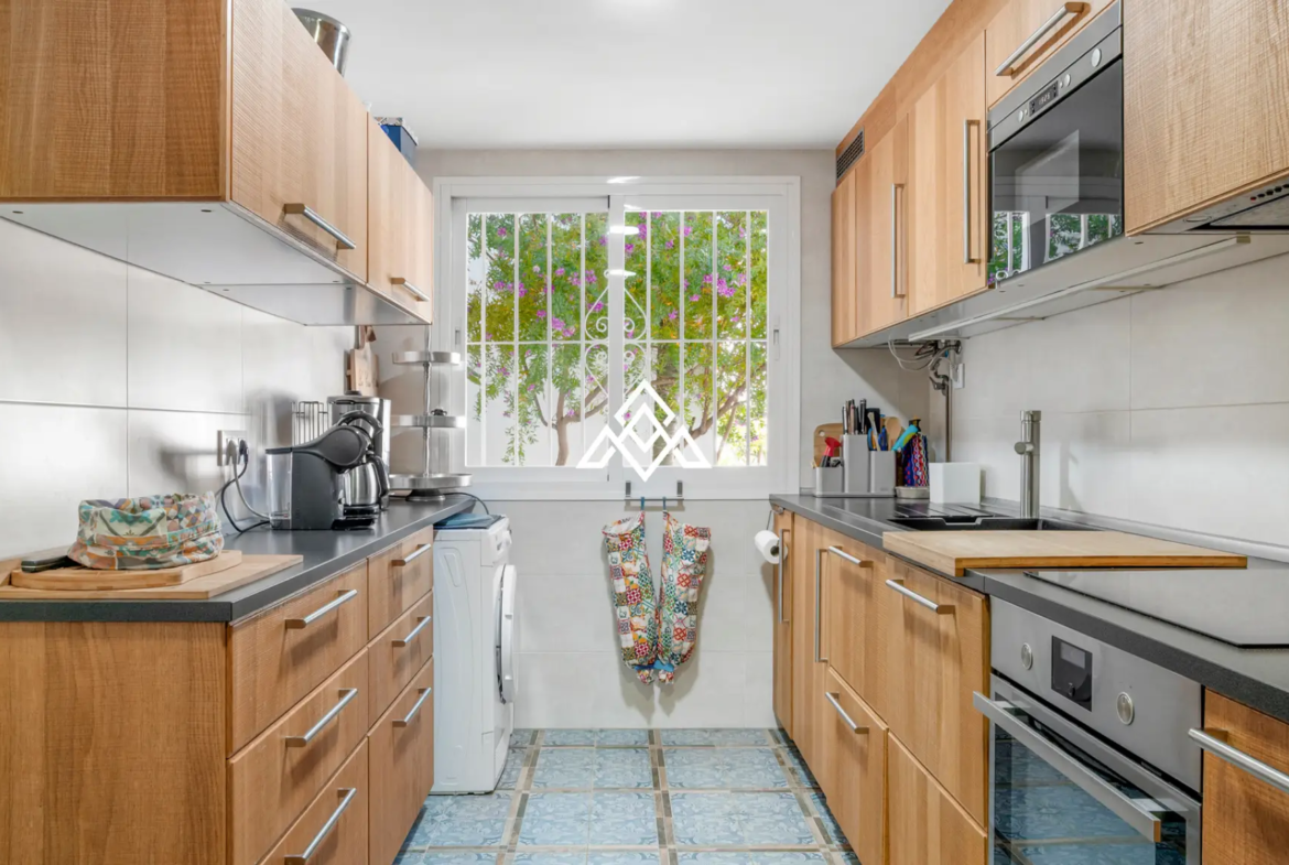Bahia Doncella townhouse with terrace, sea views and private garden