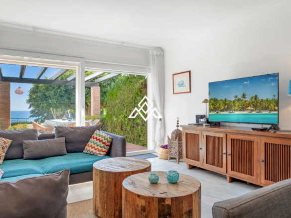 Bahia Doncella townhouse with terrace, sea views and private garden