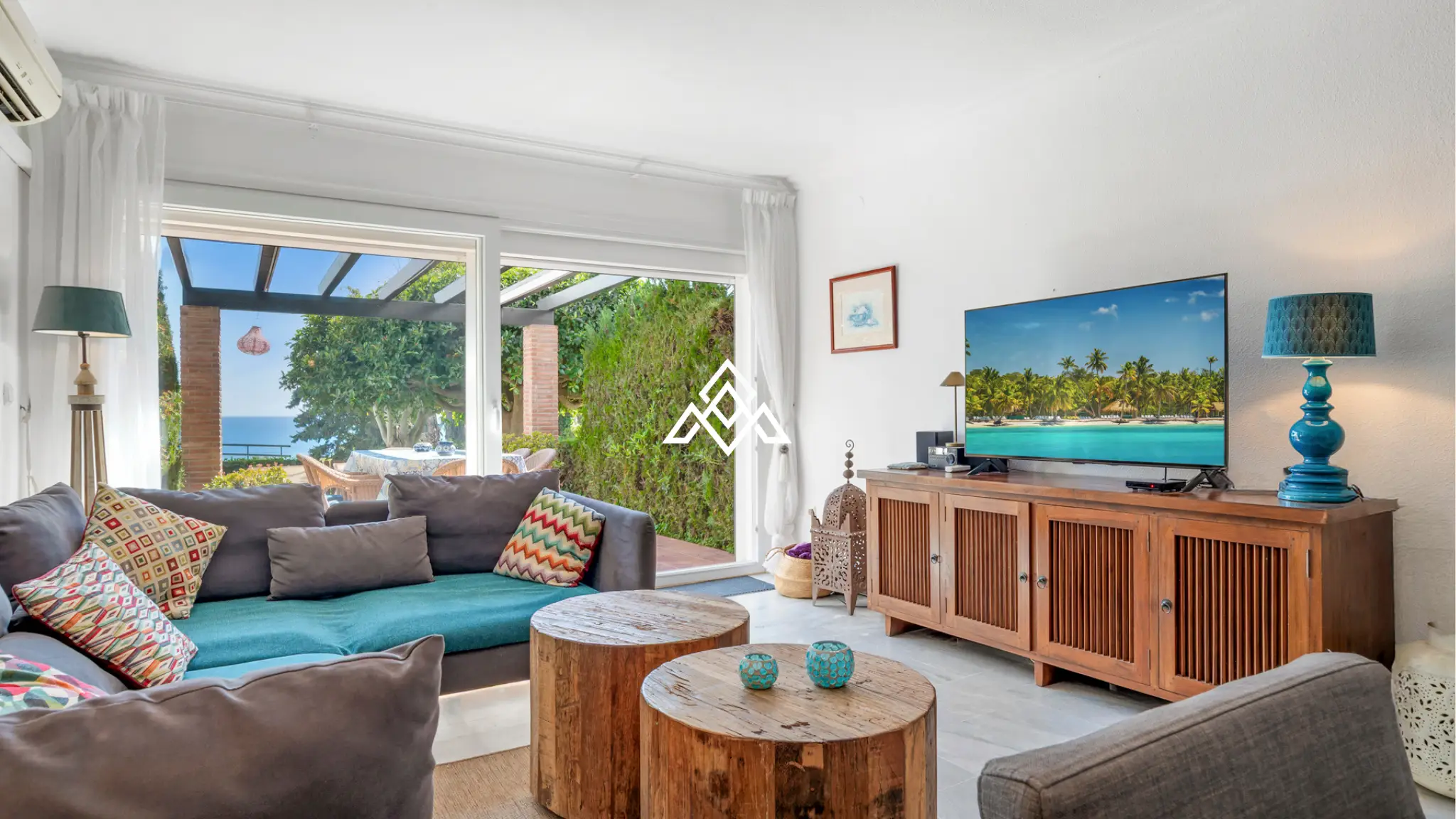 Bahia Doncella townhouse with terrace, sea views and private garden