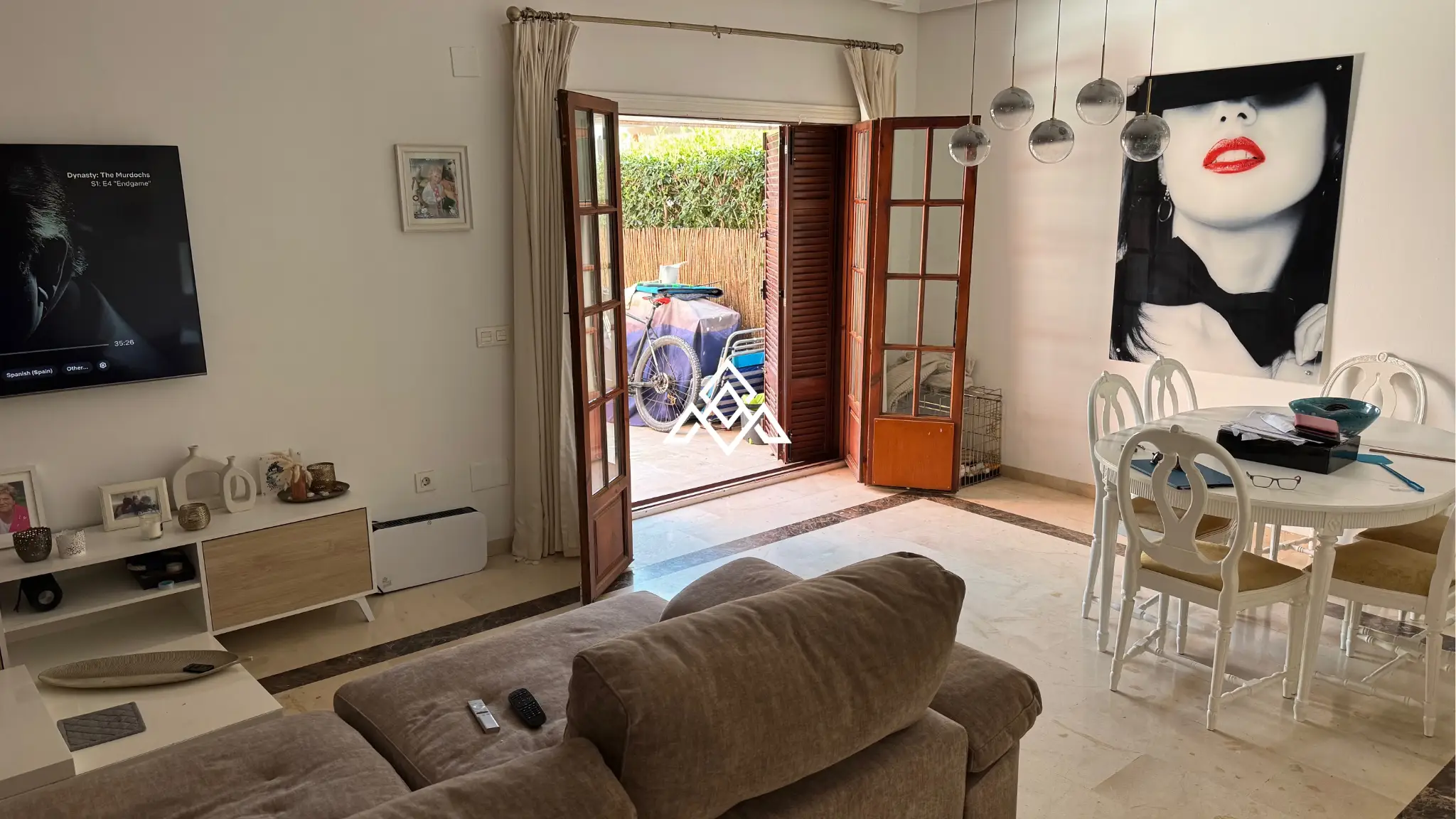 Bahia Azul townhouse with terrace, garden access and beachfront location in Estepona