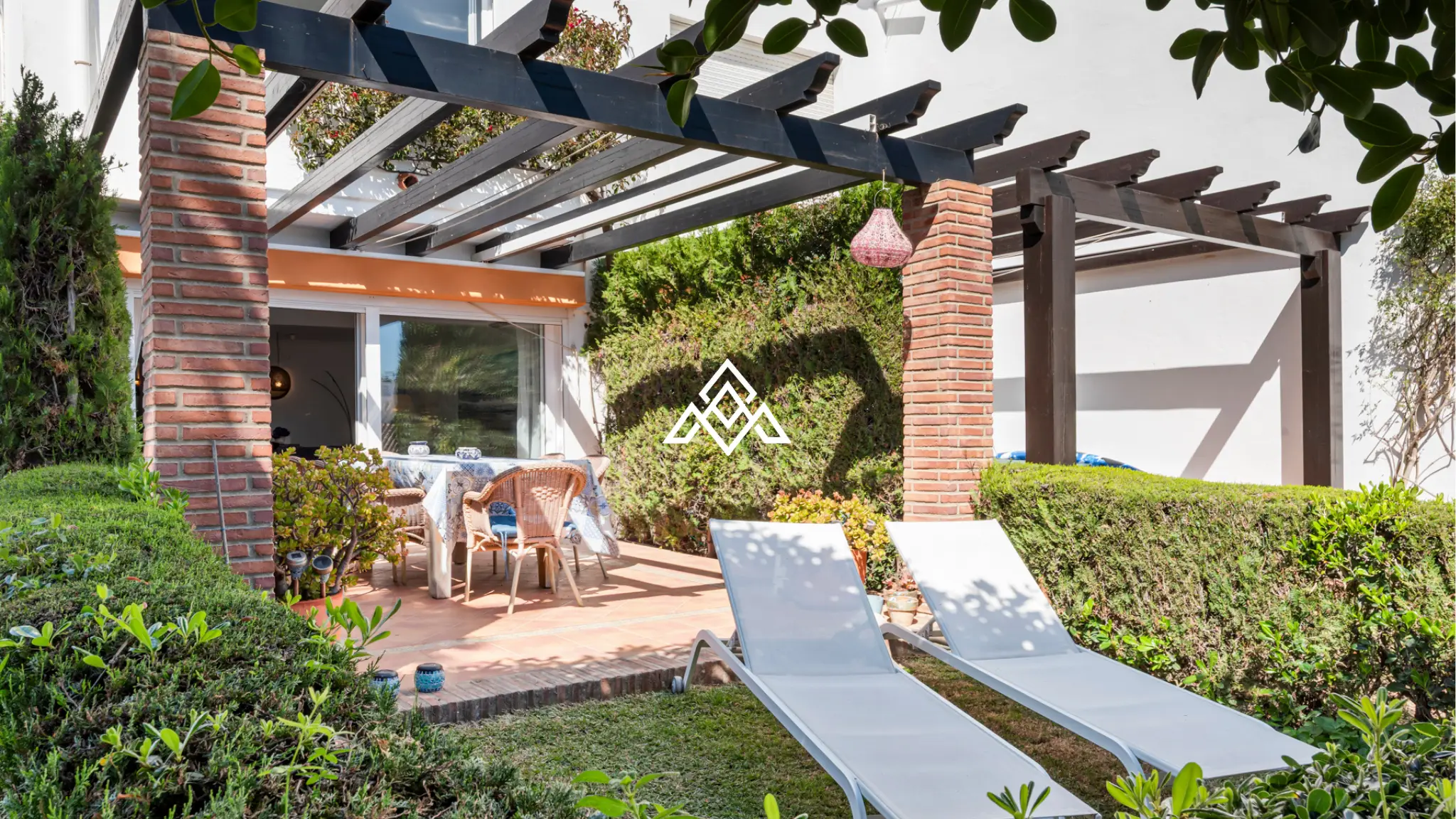 Bahia Doncella townhouse with terrace, sea views and private garden