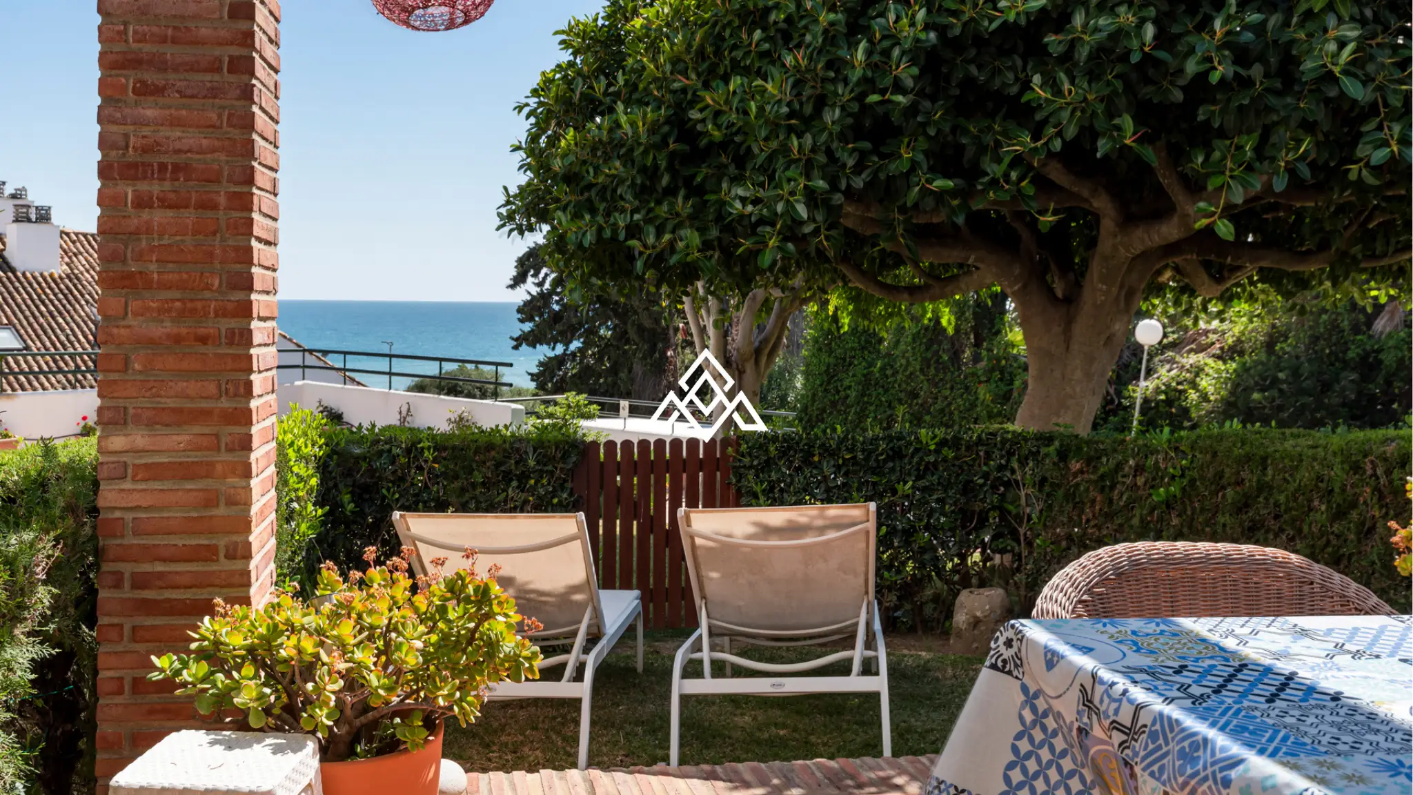 Bahia Doncella townhouse with terrace, sea views and private garden