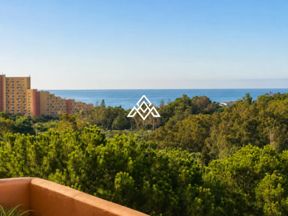 Elviria apartment ground floor with sea views and terrace in Marbella