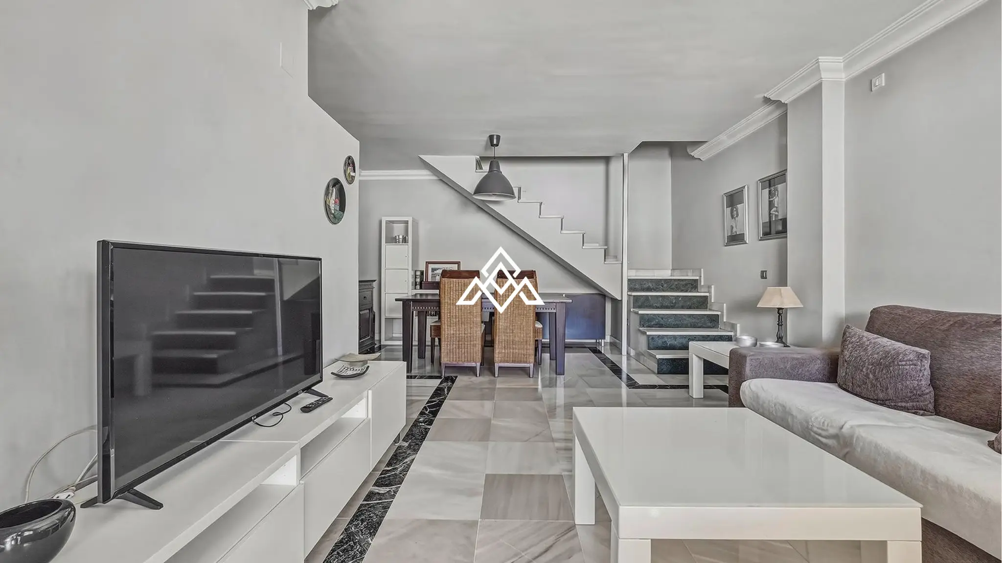 Golden Mile penthouse duplex with sea views and private solarium in Marbella
