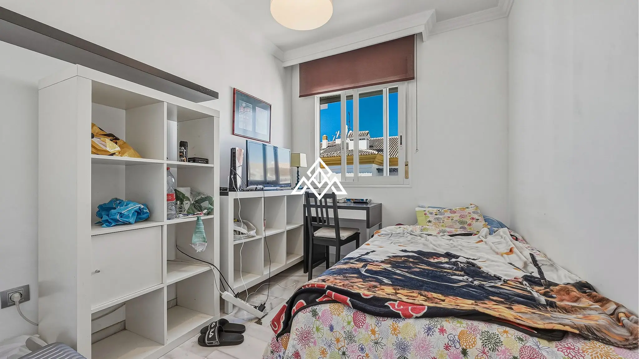 Golden Mile penthouse duplex with sea views and private solarium in Marbella