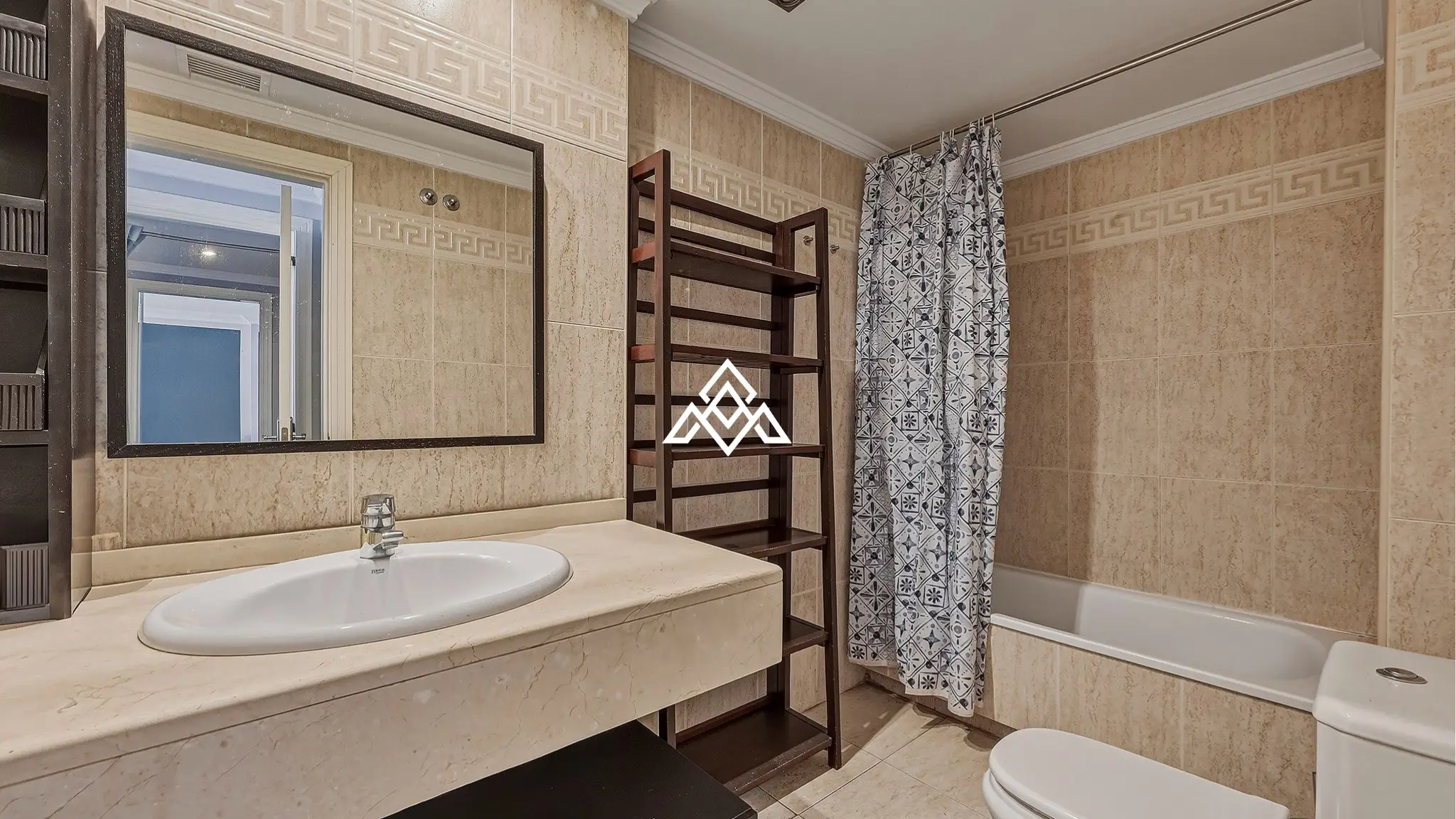Golden Mile penthouse duplex with sea views and private solarium in Marbella