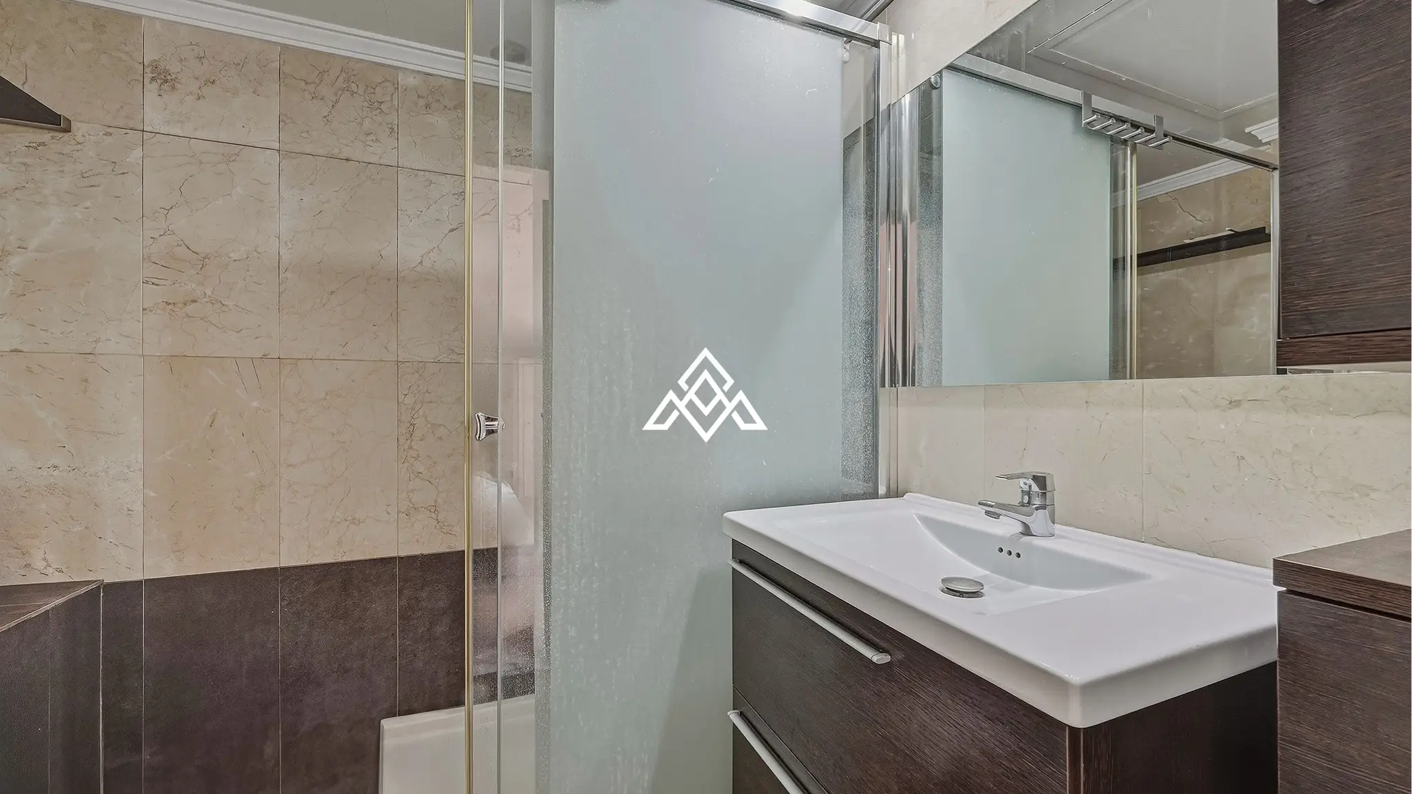 Golden Mile penthouse duplex with sea views and private solarium in Marbella