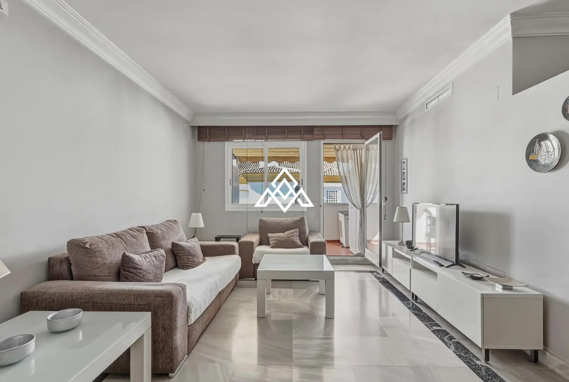Golden Mile penthouse duplex with sea views and private solarium in Marbella