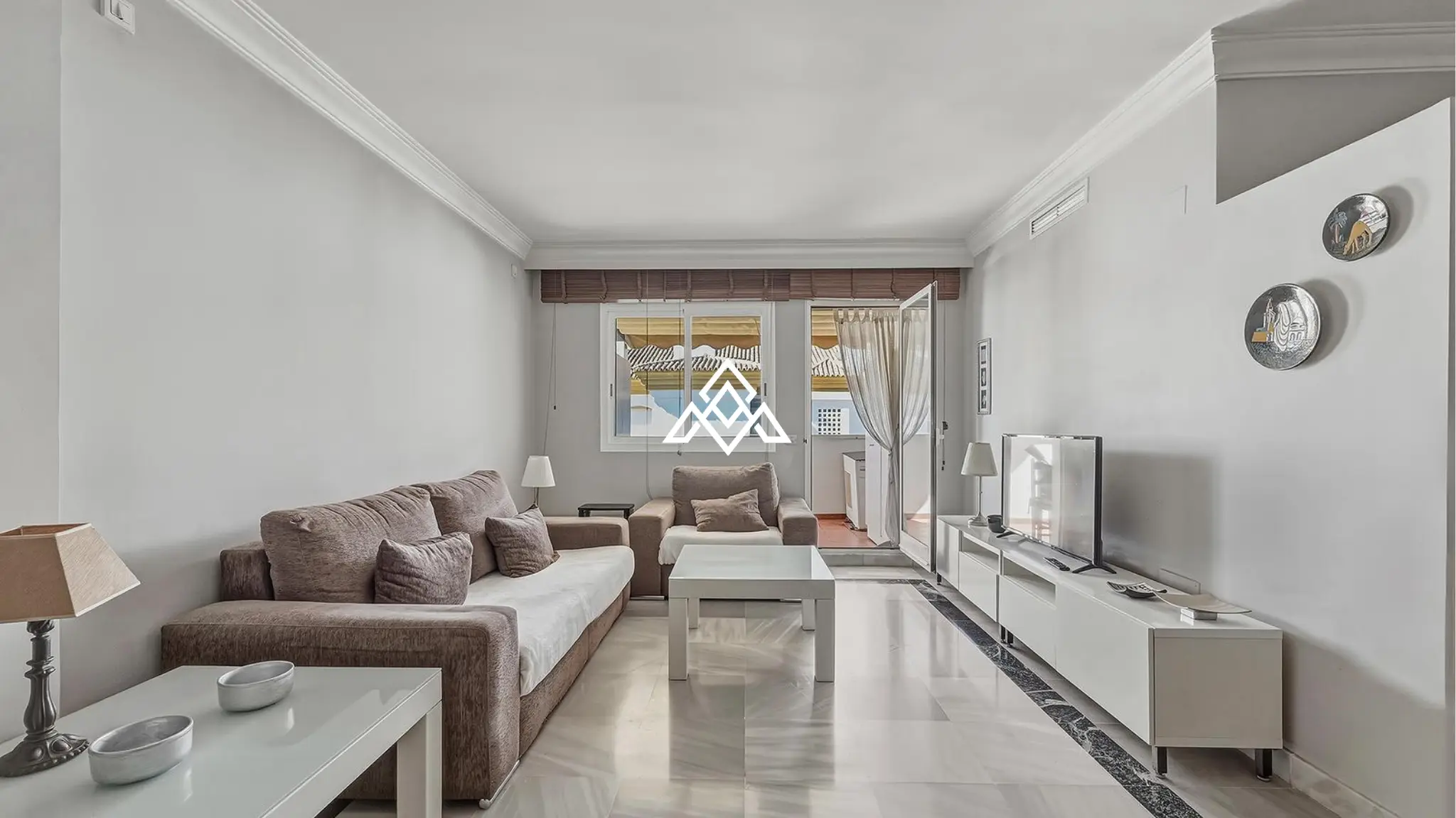 Golden Mile penthouse duplex with sea views and private solarium in Marbella