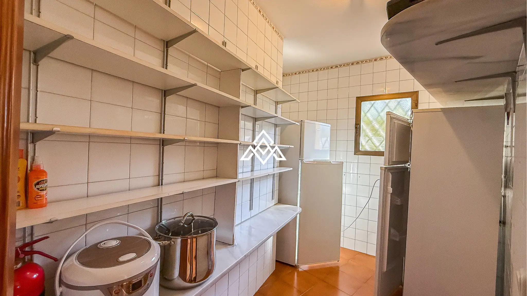 Valdeolletas villa for renovation with large plot and development potential in Marbella