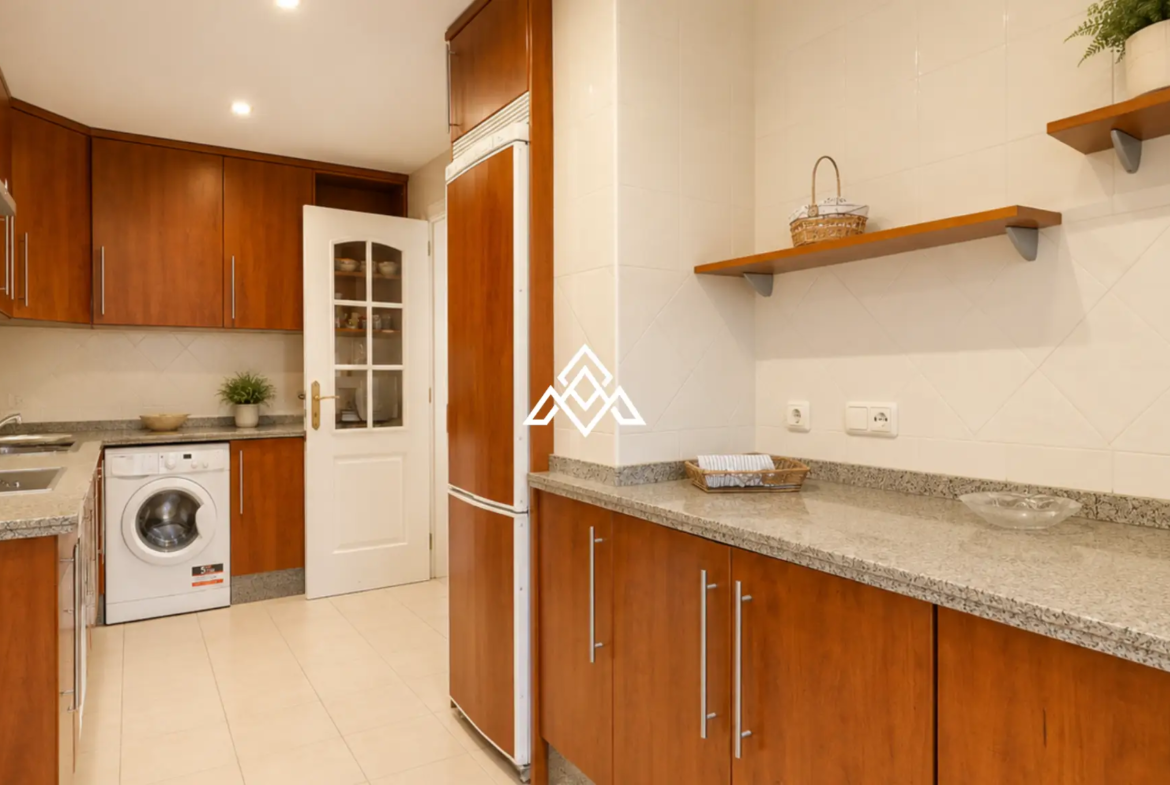 Elviria apartment ground floor with sea views and terrace in Marbella