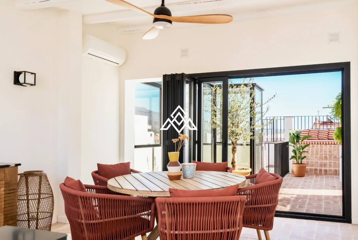 Designer townhouse with rooftop pool and panoramic sea views on Costa del Sol