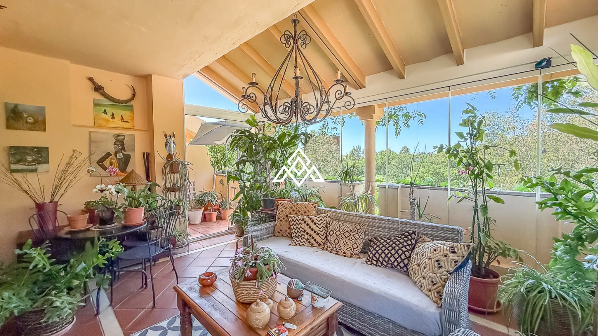 Elviria apartment with large terrace and garden area in Marbella