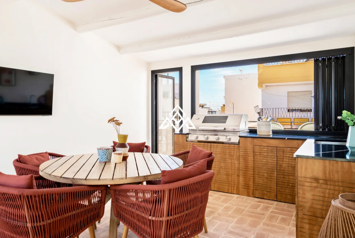 Designer townhouse with rooftop pool and panoramic sea views on Costa del Sol