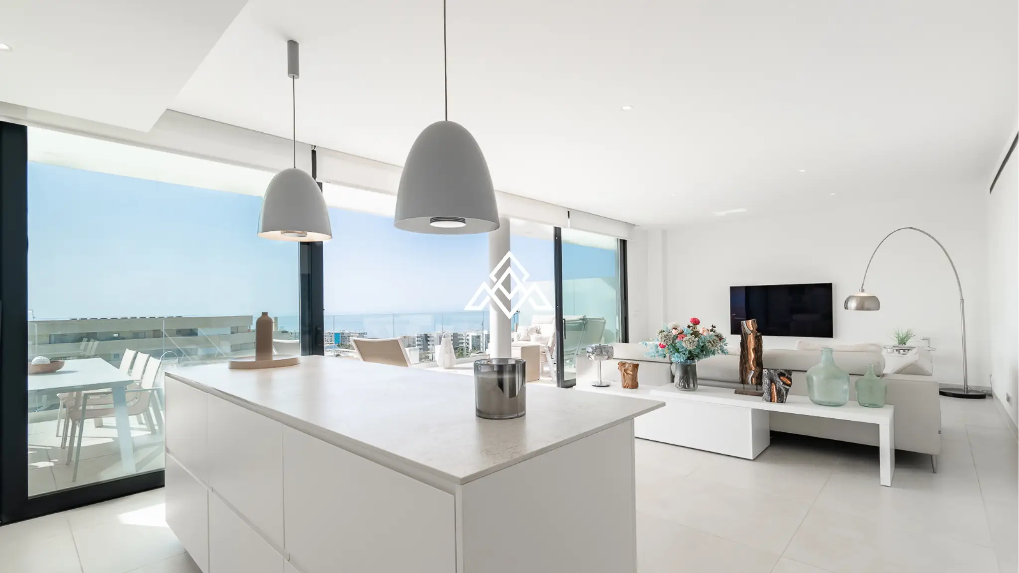 Higueron apartment with terrace and luxury resort facilities on Costa del Sol