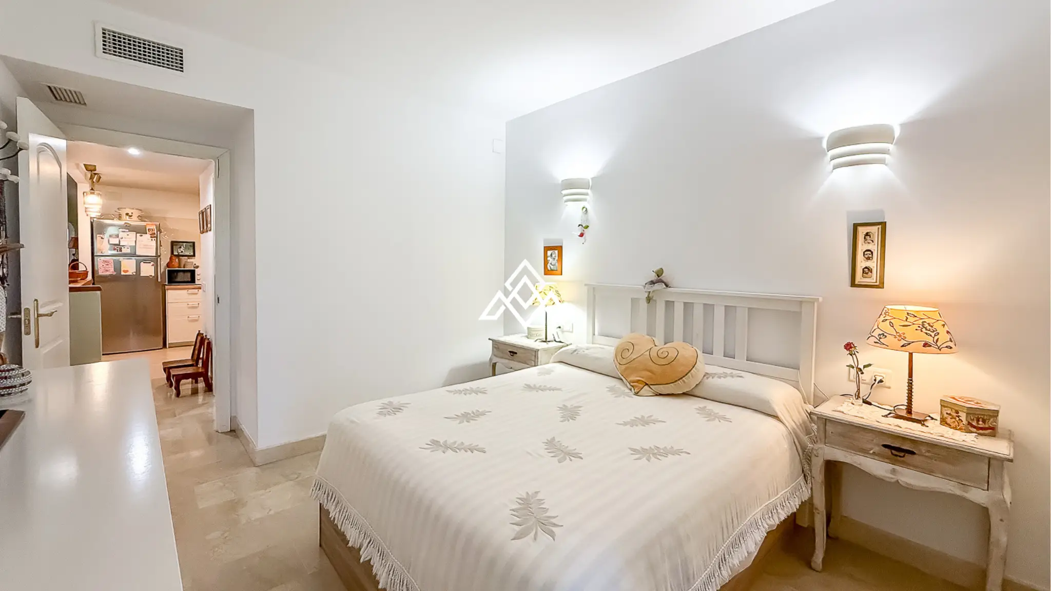Elviria apartment with large terrace and garden area in Marbella