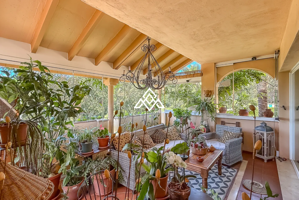 Elviria apartment with large terrace and garden area in Marbella