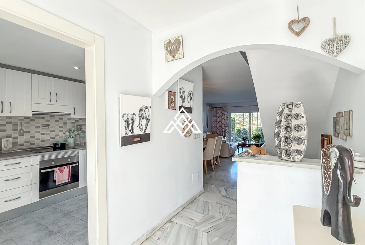 Nueva Atalaya home with private garden and sea views on Costa del Sol