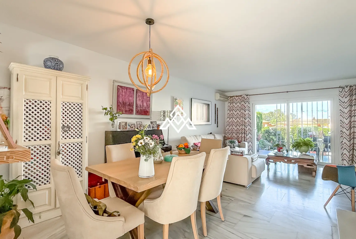Nueva Atalaya home with private garden and sea views on Costa del Sol
