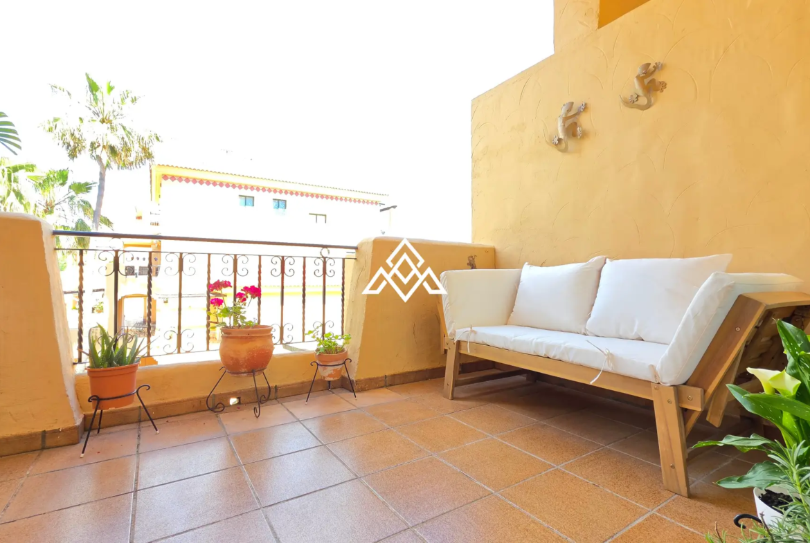 Manilva penthouse duplex with terrace and parking in Costa del Sol