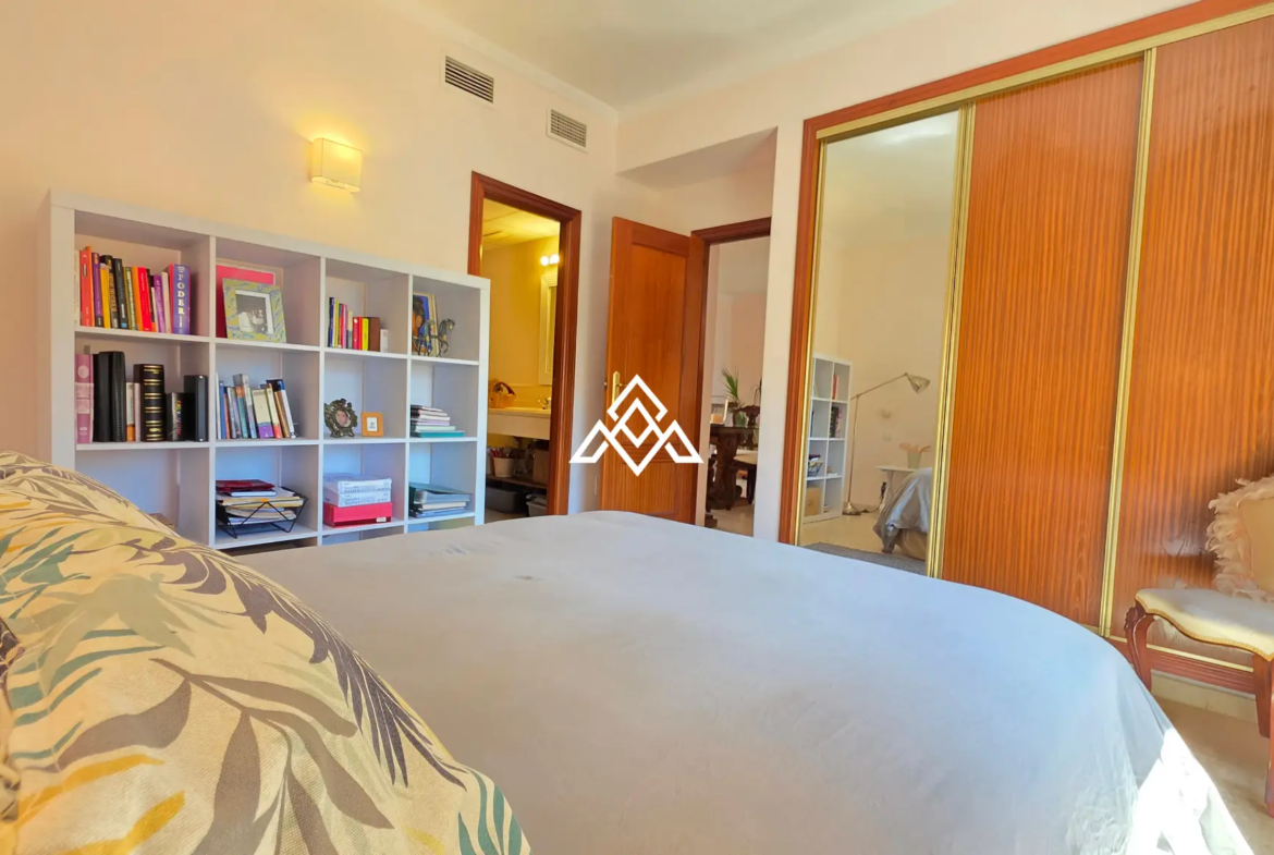 Manilva penthouse duplex with terrace and parking in Costa del Sol
