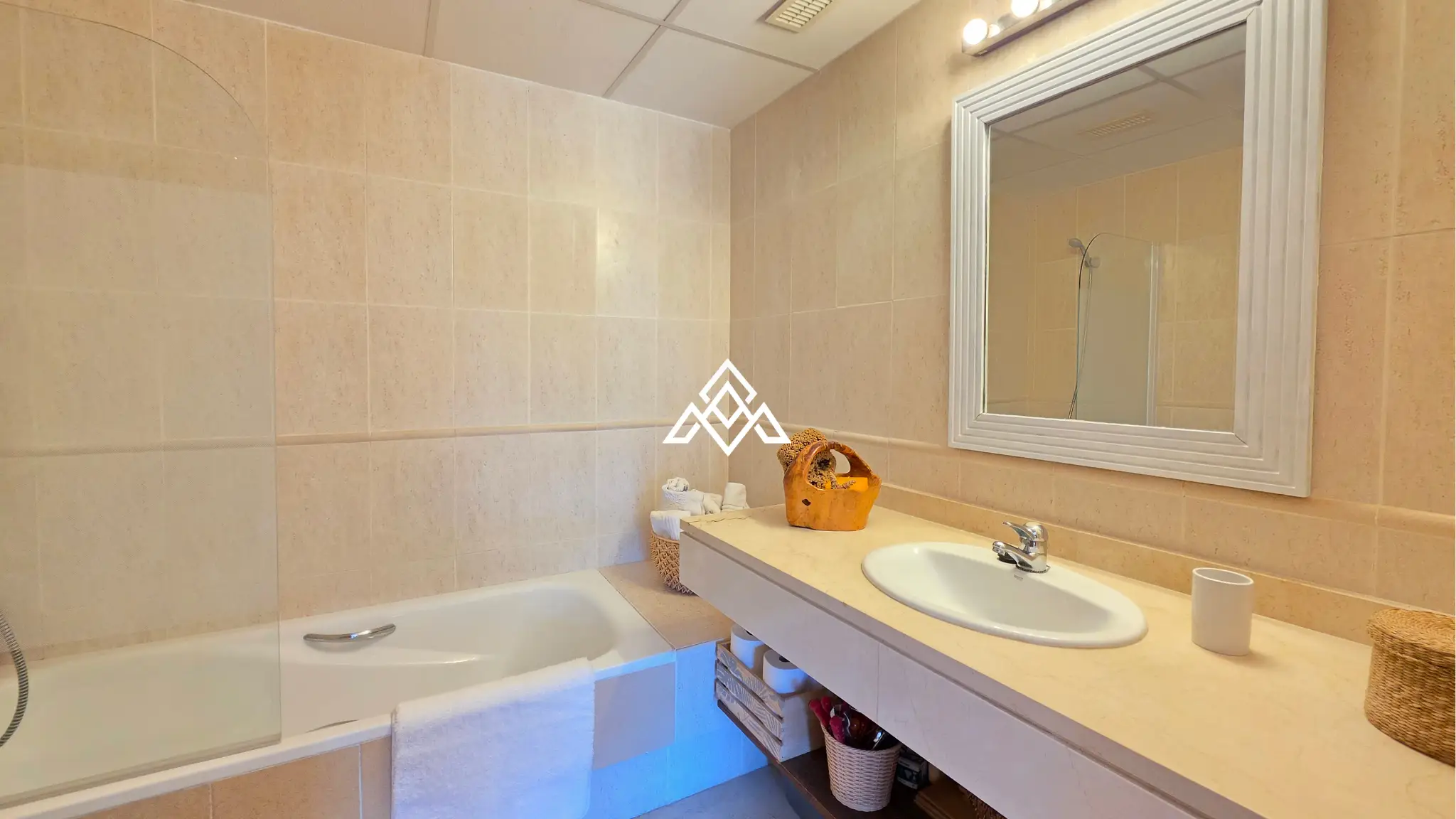 Manilva penthouse duplex with terrace and parking in Costa del Sol