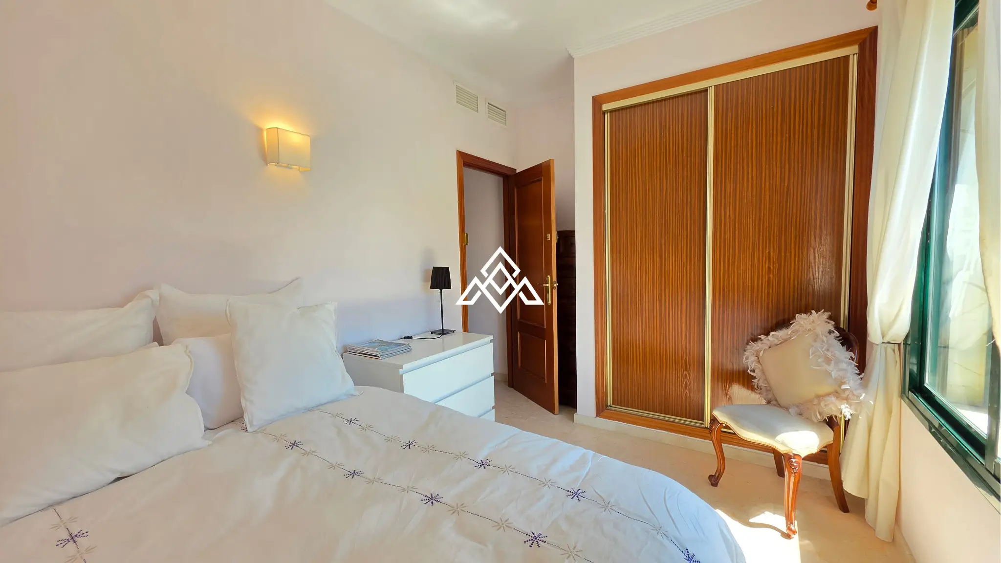 Manilva penthouse duplex with terrace and parking in Costa del Sol