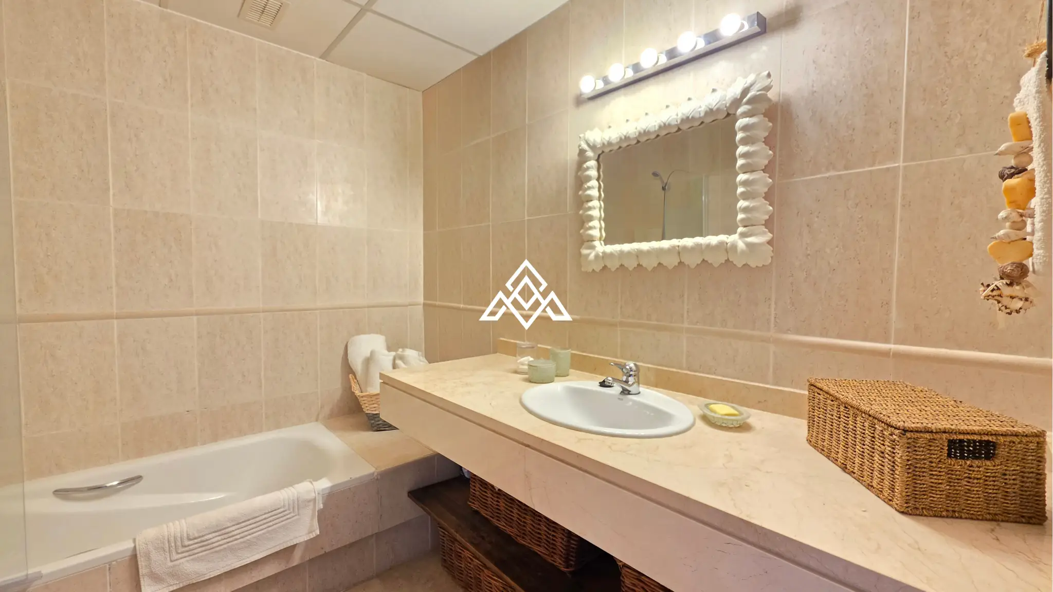Manilva penthouse duplex with terrace and parking in Costa del Sol