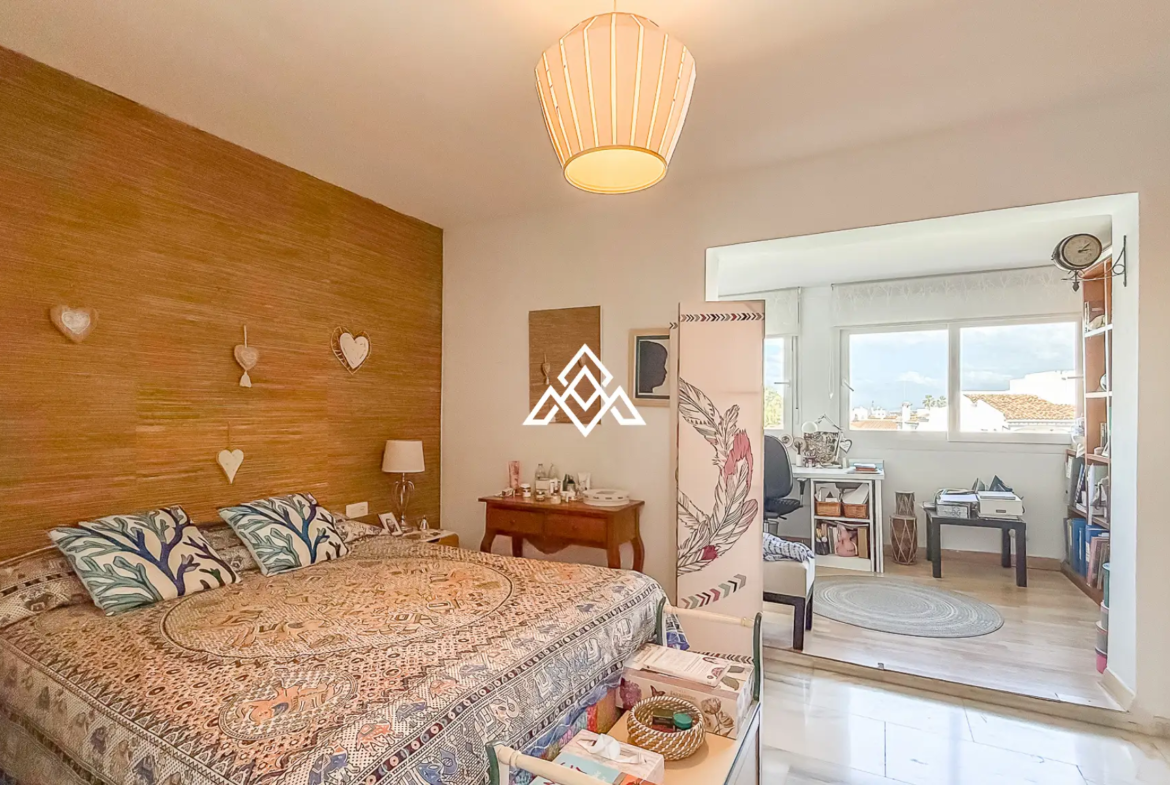 Nueva Atalaya home with private garden and sea views on Costa del Sol