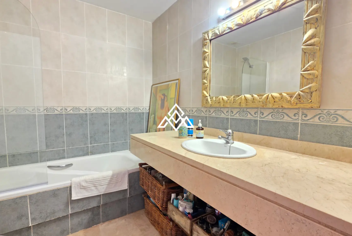 Manilva penthouse duplex with terrace and parking in Costa del Sol